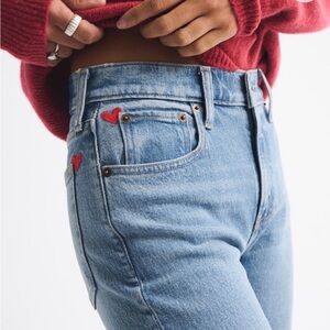 Abercrombie 90s High Rise Relaxed Embroidered Jeans